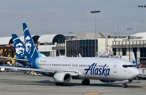 Alaska Airlines passenger charged after allegedly 'threatening to kill' flight attendant